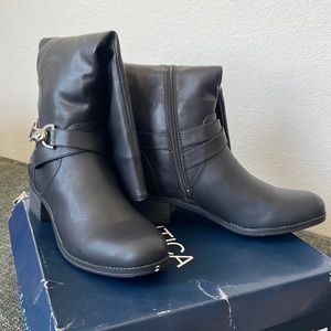 NEW Black Boots NAUTICA Size 6